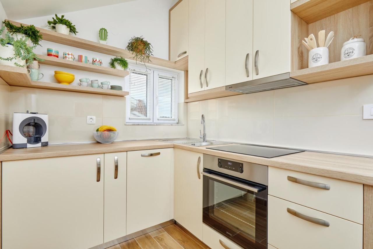 42° North Apartments Tivat Kültér fotó
